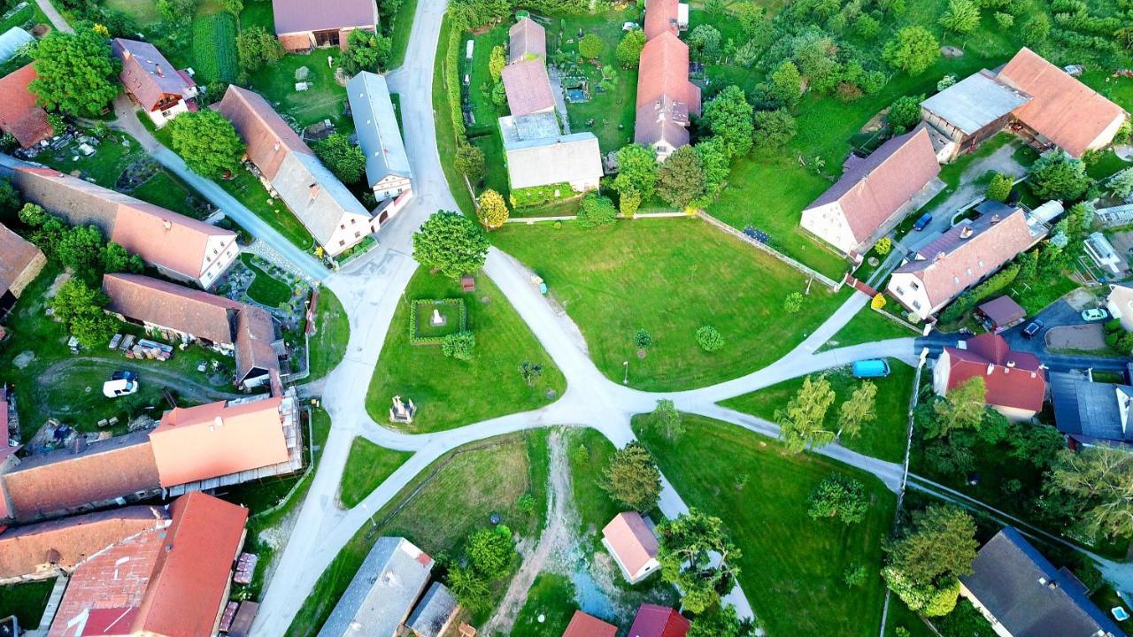 Roubenka Rozkos Villa Nové Město nad Metují Exteriör bild