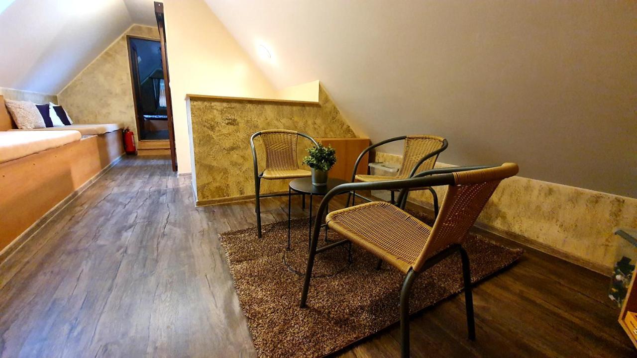 Roubenka Rozkos Villa Nové Město nad Metují Exteriör bild